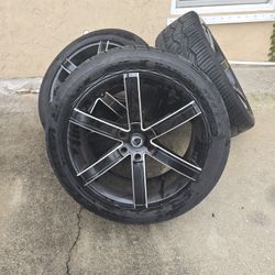 22in Borghini rims w/ Nitto tires