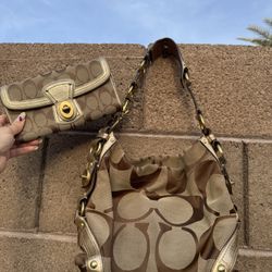 Vintage Coach Carly Hobo Handbag 