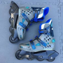 Vintage 4 wheel Rollerblade Macroblade Maxxum Rollerskates
