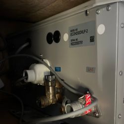 Performance Platinum 9.5 GPM Liquid Propane indoor