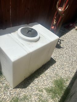 100 gallon water tank
