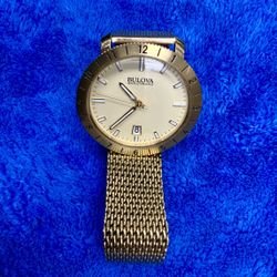 Bulova Accutron II Mens Gold Plated Stainless Steel Watch Wristwatch Timepiece Gold Bezel Dial Water Resistant Date Classic Vintage 