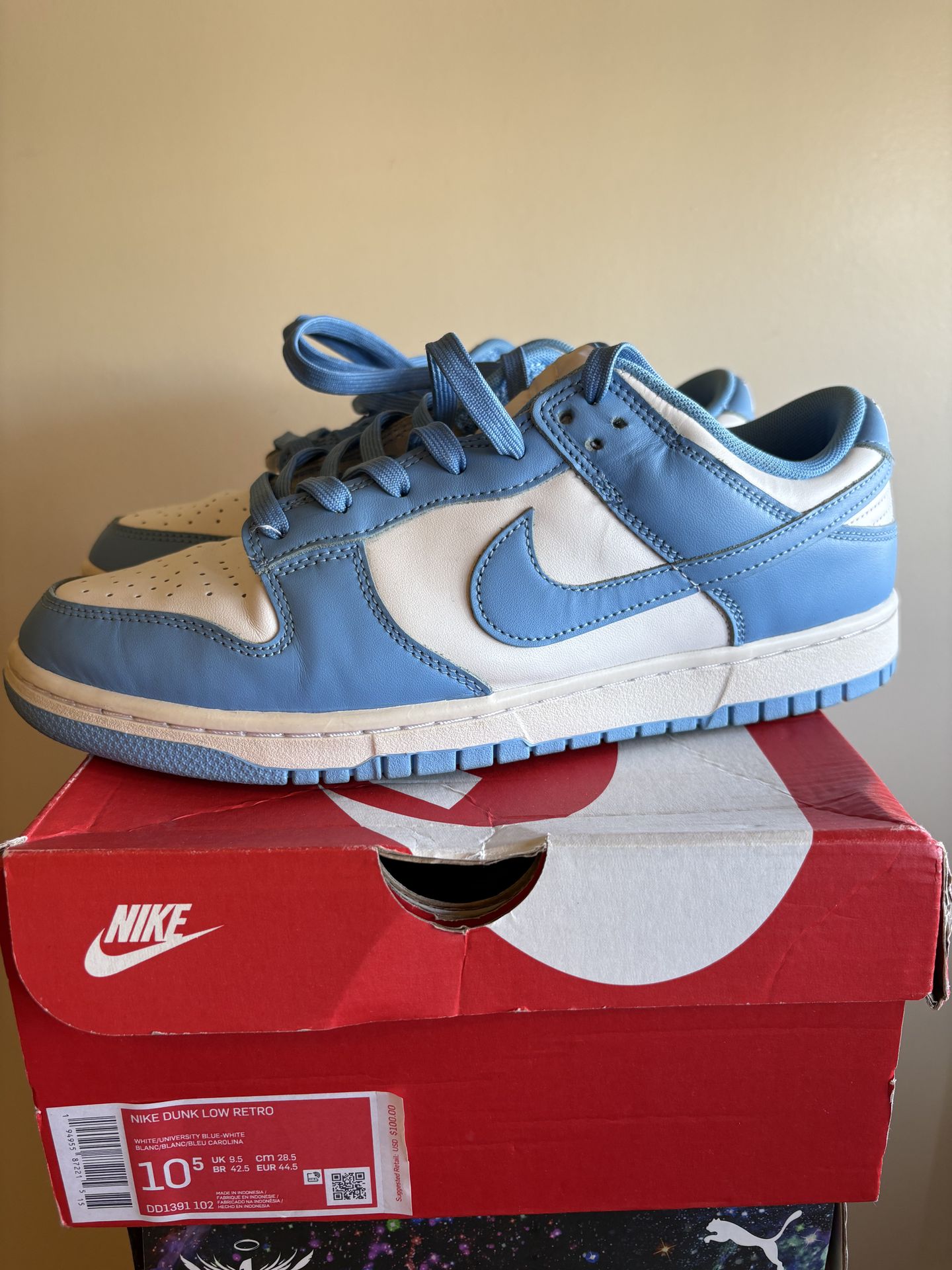 Nike dunk low used unc size 10.5