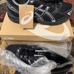 ASICS Gel Sneakers – Brand New With Box – Never Worn