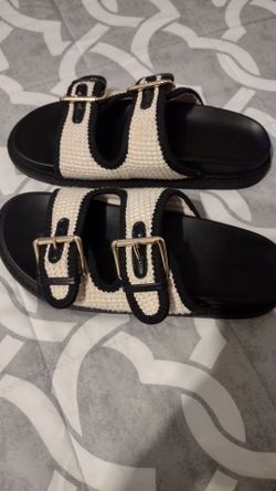 Universal Thread size 6.5 Sandals