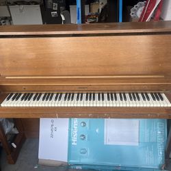 Everett Piano