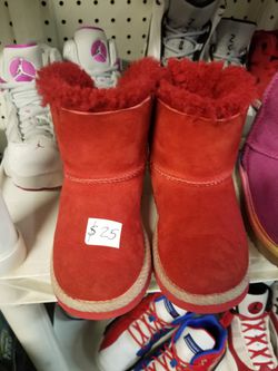 Baby girls ugg boots size 9c