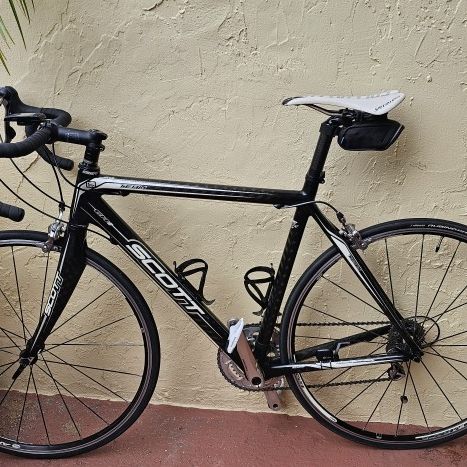 Scott CR1 Team Carbon Road Bike for Sale in Miami, FL - OfferUp
