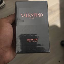 Valentino Born in Roma Coral Fantasy