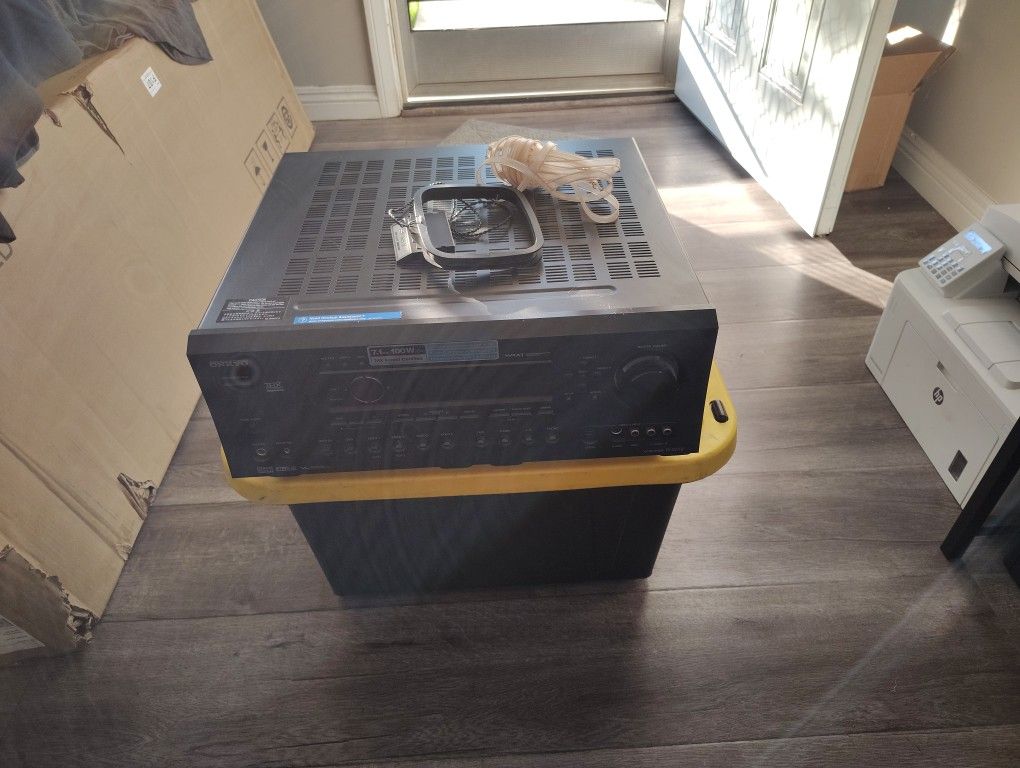 Onkyo TX-SR702 7.1 Channel THX AV Receiver