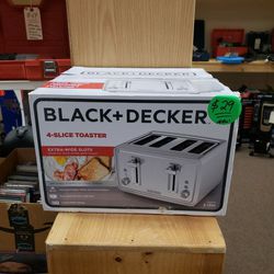 NEW Black And Decker 4 Slice Toaster TR4900SSD