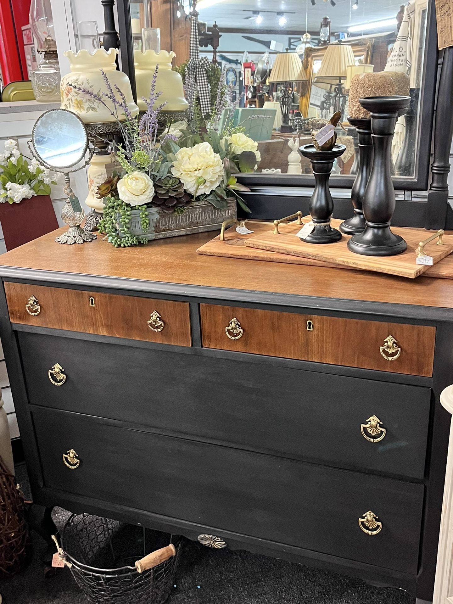 Antique 1920’s 4 Drawer Dresser w/Swivel Mirror