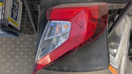 2016-2021 Honda Civic Sedan Tail Light Assembly - Passenger Side Outer (Quarter Panel Mounted)