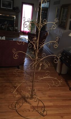 Hallmark Ornaments Metal Tree...6 Foot Tall...