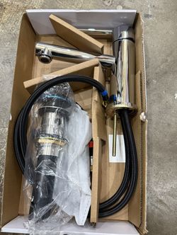 Seasons® Westwind™ Single-Handle Centerset Bathroom Faucet With Pop-Up In Chrome