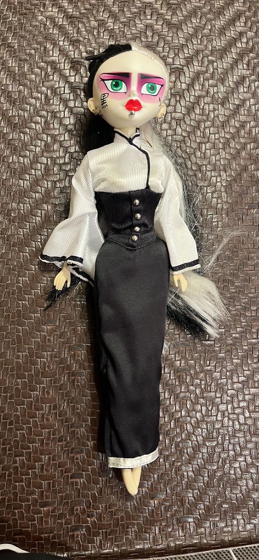 BeGoth Doll by Bleeding Edge 2003 - Suzisin Ful