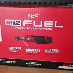Milwaukee Tools M12 Fuel High Speed Ratchet And Battery / Charger Combo