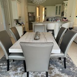 BEAUTIFUL DINING SET 