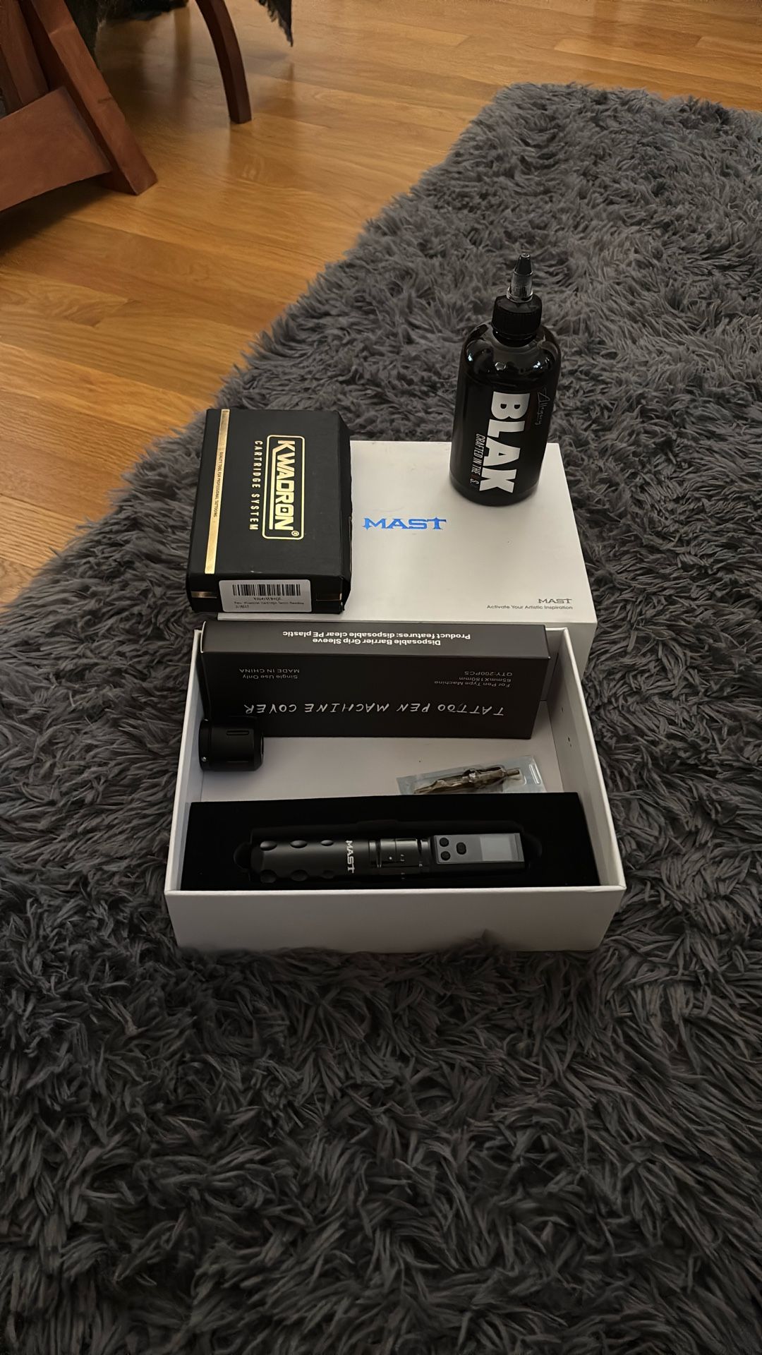 Tattoo Gun + Equipment