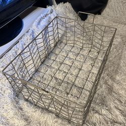 Wire basket