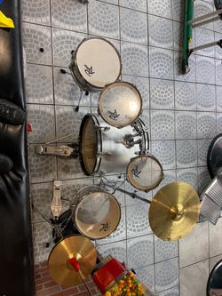 Junior rogue batery perfect condition