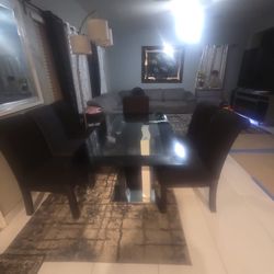 Dining Table for Sale – $200