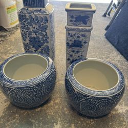 4 Chinese Porcelain Vases