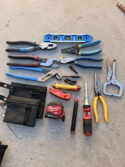 Klein Tools Belt With 12 Hand Tools