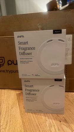 Pura 4 Smart Electric  Diffuser  no refill included new with box and tags