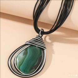 UNIQUE WOVEN WIRED NECKLACE ( DOWNSIZING AND PRICE HAS BEEN REDUCED TO $5