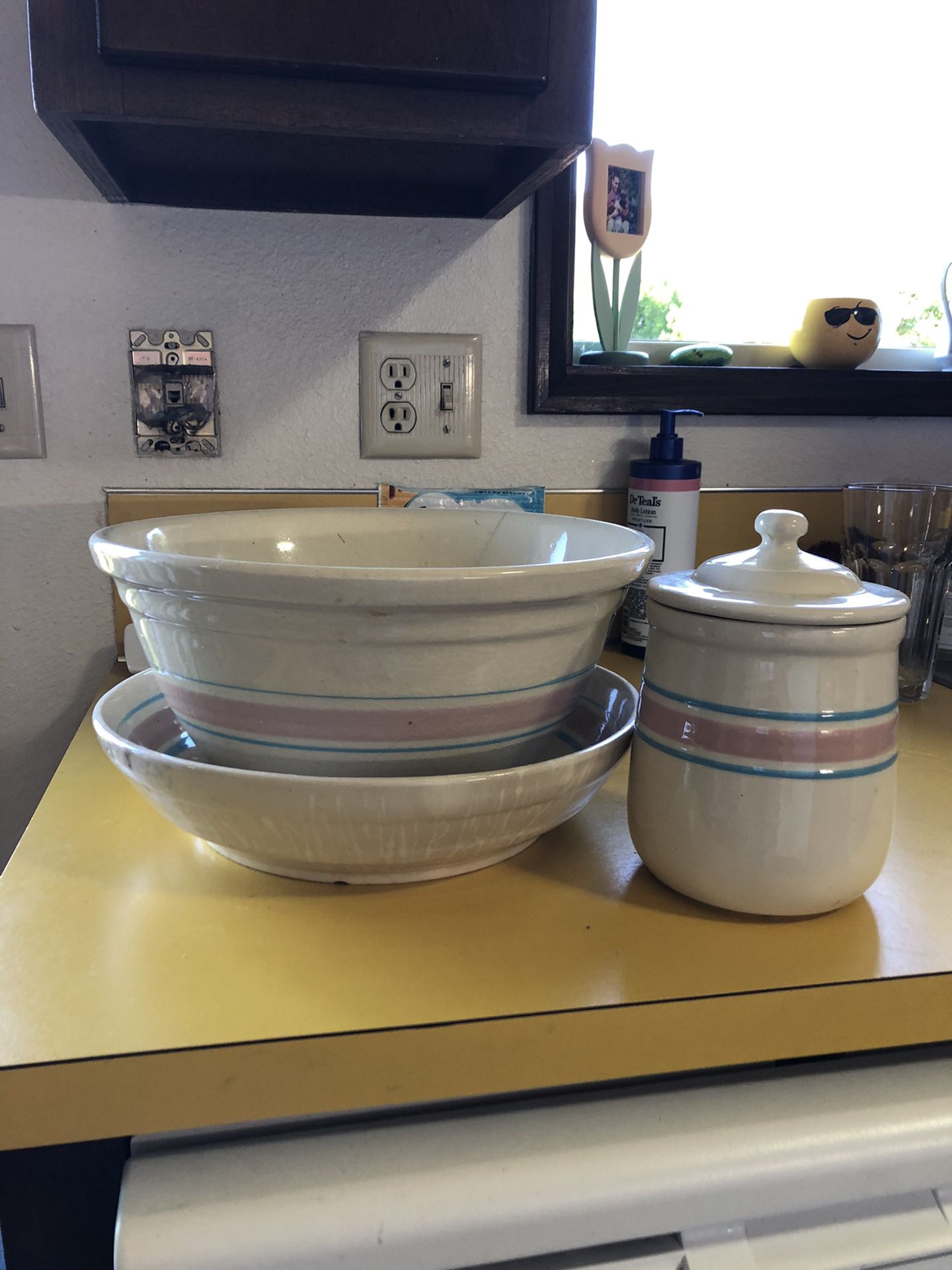 Ceramic kitchen ware