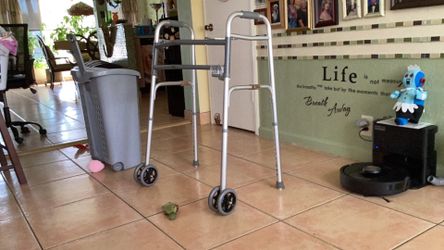 X wide walker double wheels foldable like new