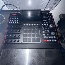 AKAI MPCX MPC CONTROLLER WITH 10" TOUCH DISPLAY