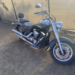 2004 Yamaha Roadstar Midnight Edition 