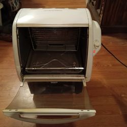 SUNBEAM-white countertop rotisserie oven