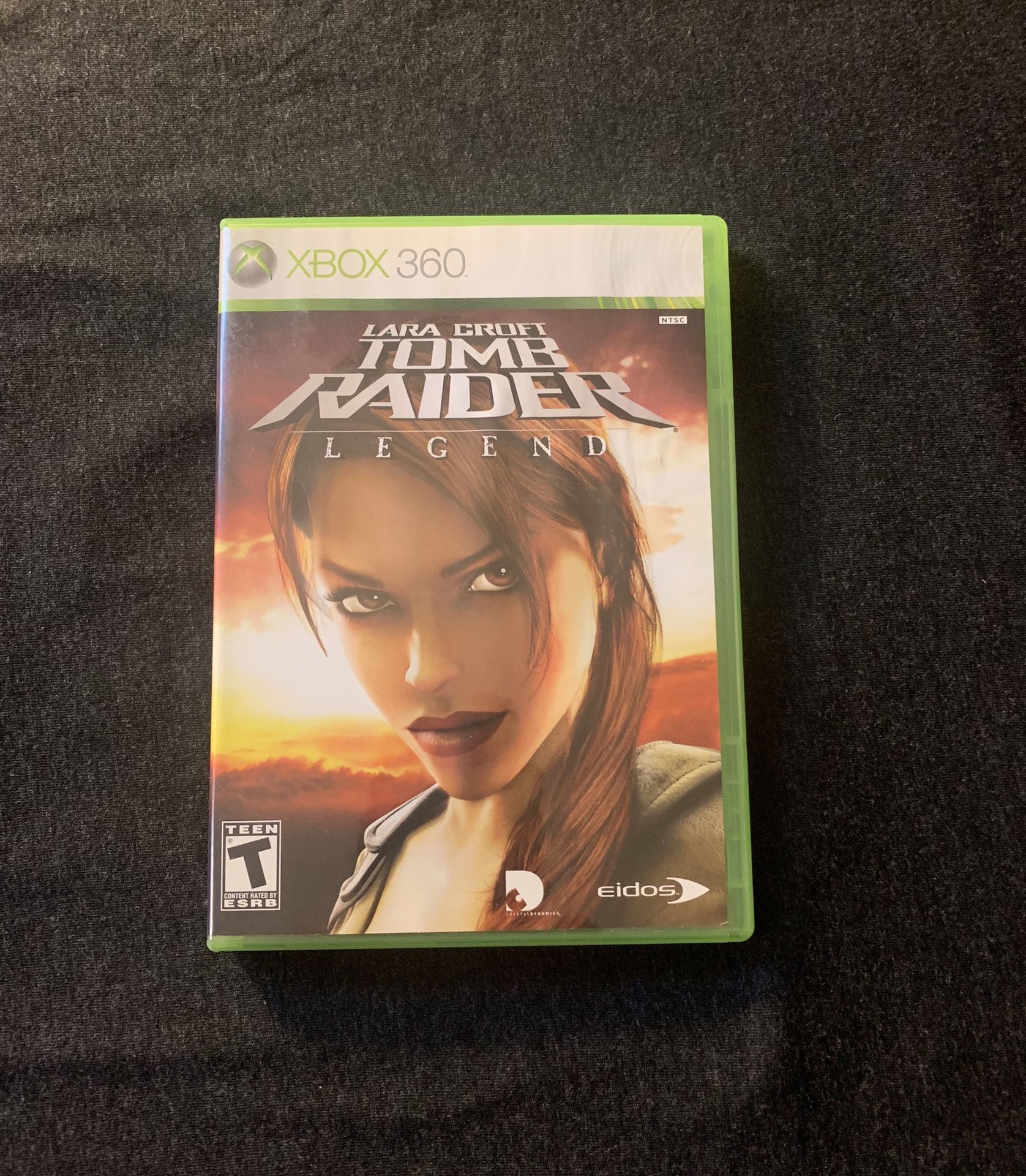 Xbox 360 game. Lara Croft Tom raider legend.