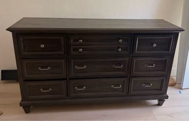 Walnut Solid Wood Dresser