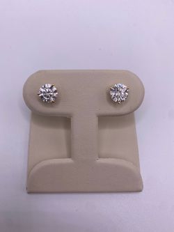 Martini yellow gold princess diamond earring