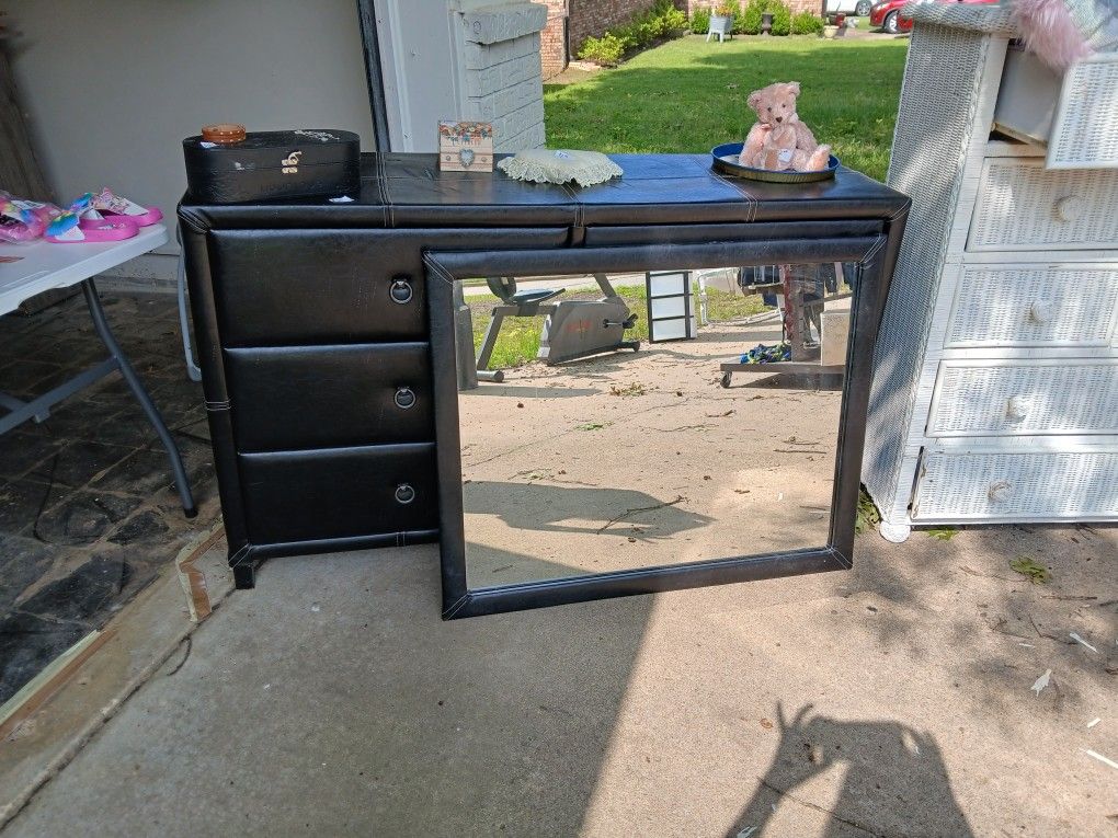 Leather Dresser w/mirror