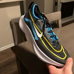 Nike Zoom Fly 4 – Lightweight, fast, and super responsive. 