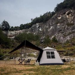 Brand New Instant Pop-Up (2-4 People) Camping Outdoor Tent Shelter Waterproof Hiking Beach Day Awning Sunroof
