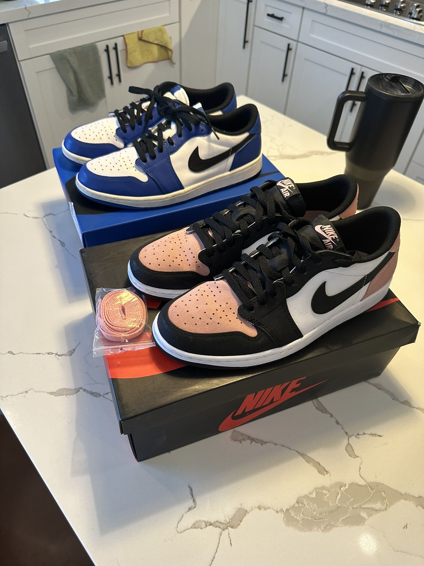 Jordan 1 retro Low OG Bleached Coral And Game Royal 11.5