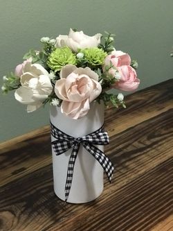 Centerpieces Made With Wood Flowers