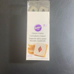 Wilton Linzer  Cookie Cutter Set