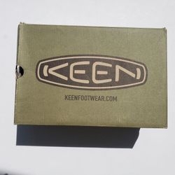 KEEN Women's Newport H2 Sandal,Magnet/Hot Coral,6