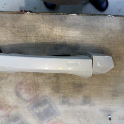 LAMBORGHINI URUS FRONT LEFT EXTERIOR DOOR HANDLE  OEM