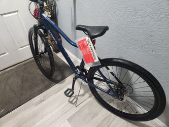 Schwinn Bike Aluminum junction 27.5 8 Speed New Ready To Ride good condition