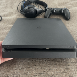 PS4 slim