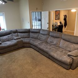 Sectional Sofa W/ 3 Recliners 