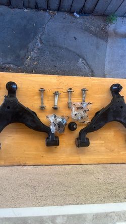 Lower Control Arm Kit with Hardware